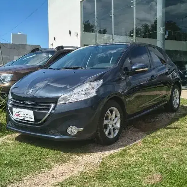 Peugeot 208 2015 1.6 Allure